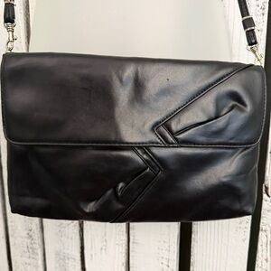 VTG 80s Almondo Black Faux Leather‎ Crossbody Clutch Purse Snap 3 Pocket Soft